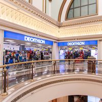 El outlet de Decathlon baja el precio de estas zapatillas Hoka perfectas para salir a correr 