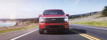 La Ford F-150 Lightning es una Lobo eléctrica, más rápida que una Raptor y capaz de alimentar una casa por 3 días