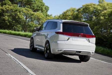 outlander_phev_concept_s_2.jpg