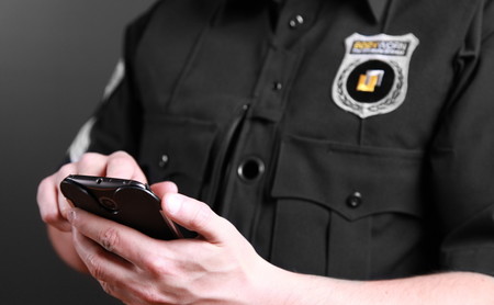 Datos de localización cedidos por Google a la policía señalaron como sospechoso a un ciclista sólo por pasar frente a una casa robada
