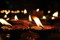 Festival de la Luna Mora. 20.000 velas alumbran Guaro, en Málaga