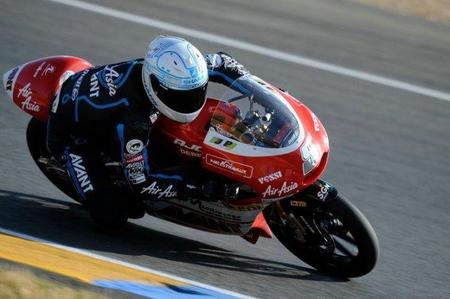 Johann Zarco primero en los libres de Silverstone