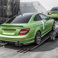 Mercedes C63 AMG Coupe Legacy Edition, merece la pena que lo veas por las fotos de cómo se fabrica