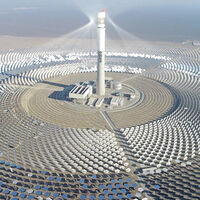 China tiene un problema: tiene más centrales solares y más baterías para almacenar electricidad que nadie, pero no lo aprovecha 