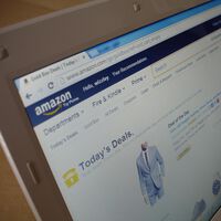 Amazon sabe que nos fiamos mucho de las reviews, así que va a usar una IA para escribirlas 