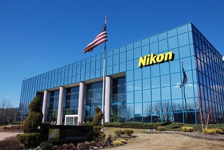 La mala suerte se ceba con Nikon, suspensión de operaciones en Thailandia