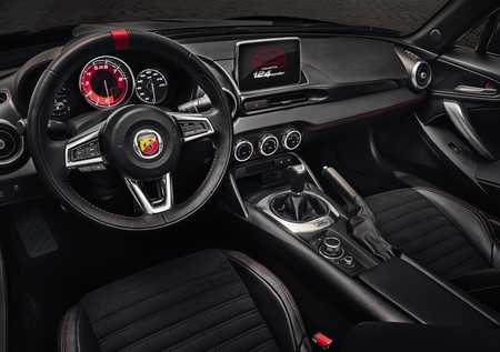 Abarth 124 Spider Scorpione