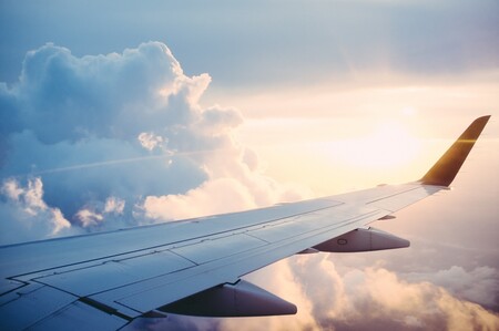 ¿No sabes si ponerte la vacuna del Coronavirus? Pues ya hay aerolíneas que no dejarán volar a los que no se hayan vacunado, y puede ser sólo el principio