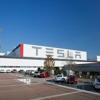 Escándalo en Tesla: obligada a indemnizar a un exempleado con 137 millones de dólares por permitir vejaciones racistas