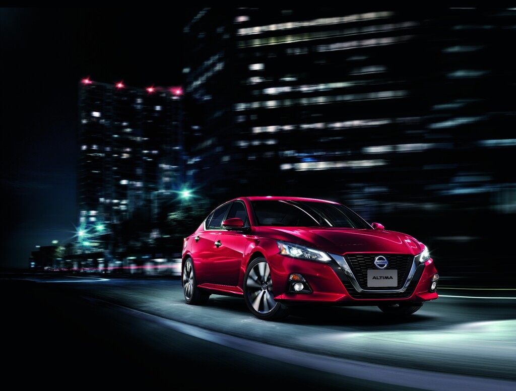 Nissan Altima 2021 agrega en México una nueva versión de entrada y más opciones con el motor turbo de 248 hp