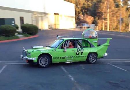 Fan construye Homeromovil real, termina 5º en LeMons