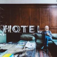 Las ministras Yolanda Díaz e Irene Montero mantienen un encuentro con las camareras de piso para recoger sus propuestas