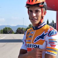 Respeto entre ciclistas y conductores: el equipo Repsol se vuelca para concienciar y evitar accidentes