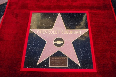 Chevrolet Suburban es el primer SUV en llegar al paseo de la fama en Hollywood