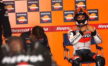 Dani Pedrosa ya tiene un tornillo menos en su mano izquierda