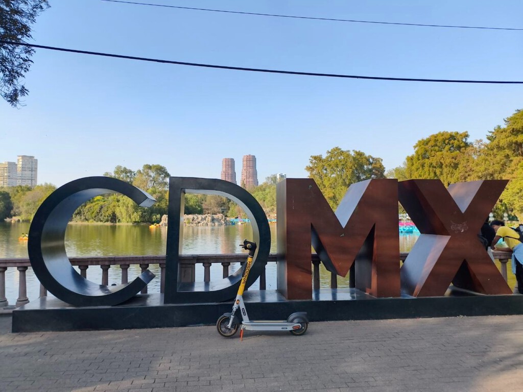 Whoosh llega a CDMX con 500 scooters y una misión complicada: ganarle al tráfico 