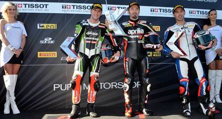 Superbikes Nürburgring 2012: Max Biaggi dispuesto a recuperar el trono marca la pole. Jules Cluzel el más rápido en Supersport