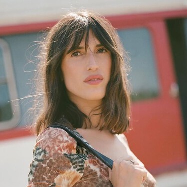 La colonia que huele a limpio, es súper elegante y aguanta en la piel tanto como un perfume