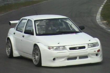 El Lada 110 WTCC ya rueda en pista