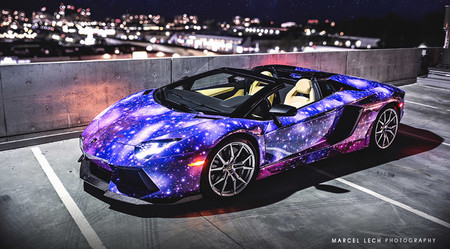 Lamborghini Aventador galáctico