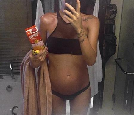 Seis meses embarazo comiendo plátano