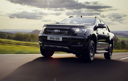 Ford Ranger Black Edition: listo para Frankfurt y sólo 2.500 "oscuras" unidades