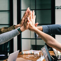 Es hora de reconocer el esfuerzo de los empleados en este difícil año