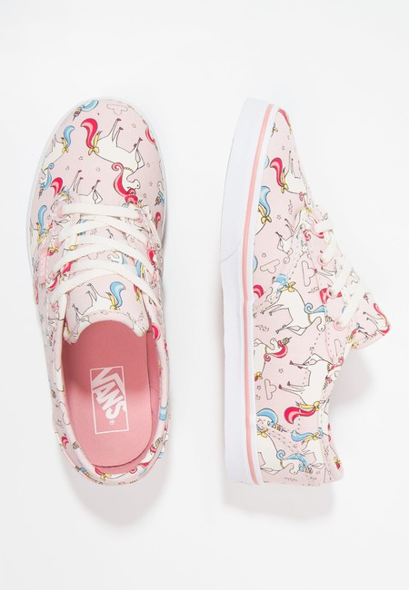 Zapatillas Vans con importante bajada de precio, ahora por sólo 26,95 euros y envío gratis
