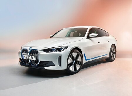 BMW i4: así son las primeras fotos del coupé de cuatro puertas con 523 hp y +450 km de autonomía
