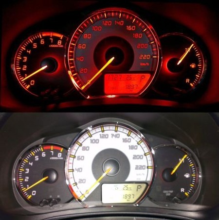 Toyota Yaris SoHo detalle salpicadero