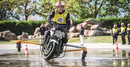 Curso Gratuito Tecnicas De Conduccionn En Moto Del Race 002