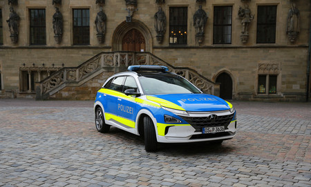 Los coches eléctricos y de hidrógeno de Hyundai se extienden por Europa... como vehículos policía