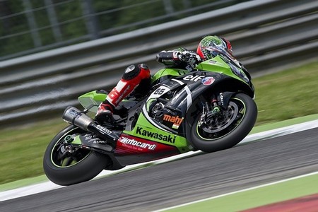 El Tribunal Disciplinario Internacional confirma la tercera posición de Tom Sykes en Monza