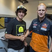 Niccolò Antonelli firma con el Red Bull KTM Ajo para 2017, donde seguirá Bo Bendsneyder 