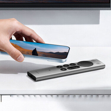 No es de Apple, pero lo parece: el nuevo mando de Xiaomi usa el NFC para compartir la pantalla del móvil con un toque 