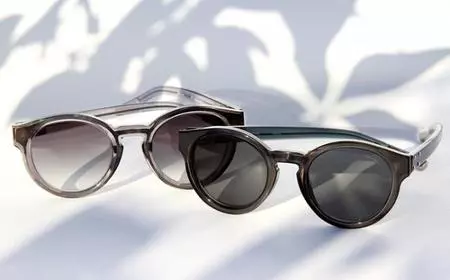 Gafas de sol de acento retro en la última colaboración de Linda Farrow para Kris Van Assche