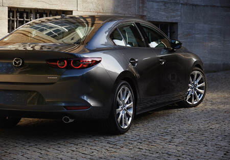 mazda3 sedán