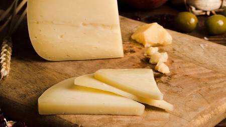 No es Nochebuena ni La Villita: Profeco revela el queso manchego más económico y mejor evaluado por menos de 100 pesos
