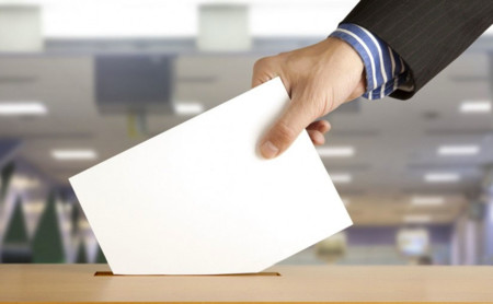 Cómo quieren los políticos ganar tu voto mediante el móvil