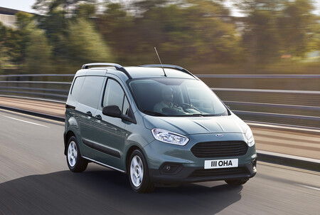 La Ford Transit Courier ya tiene precio en México: la van más pequeña de Ford llega con motor turbo