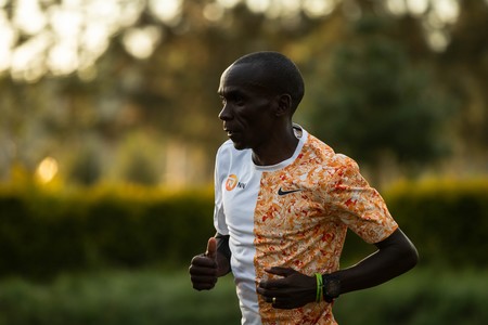Así prepara Kipchoge su reto para bajar de dos horas en maratón: ya disponible el documental completo del INEOS 1:59 Challenge en Youtube