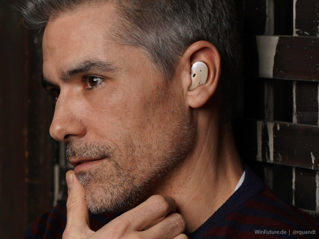 Se filtran las fotos de unos posibles nuevos auriculares de Samsung al estilo Galaxy Buds+ pero aún más compactos