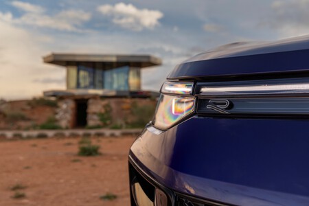 Detalles Tayron Ultra Violeta 2