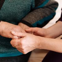 O segredo da resiliência: psicologia revela a vantagem emocional sem igual de quem nasceu entre 1945 e 1965