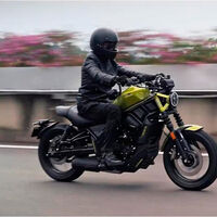 En Malasia mueren tantos motoristas en carretera que el gobierno busca una solución drástica: carriles moto obligatorios