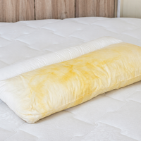Cómo limpiar las manchas amarillas de las almohadas (y cómo evitar que vuelvan a ponerse así) 