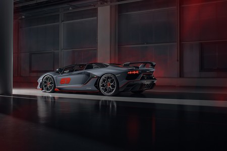 Lamborghini Aventador Svj Roadster 63 Y Huracan Evo Gt 25