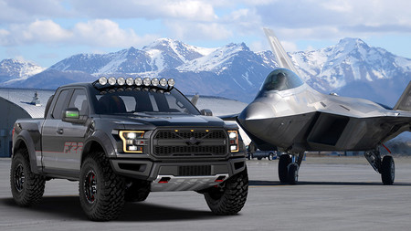 Este espectacular one-off es la Ford "F-22" Raptor, una pick-up única inspirada en la aviación militar