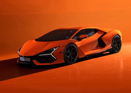 Lamborghini Revuelto 2024 1600 11