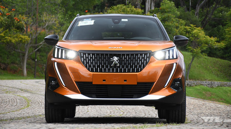 Peugeot 2008 2021, al volante del B-SUV que deja desabridos a sus rivales